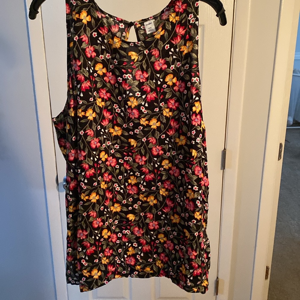 Old Navy Floral Sleeveless Blouse - Picture 1 of 5